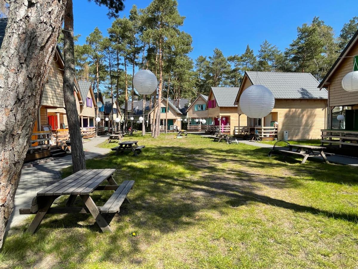 Kolorowe Domki Pobierowo Buitenkant foto